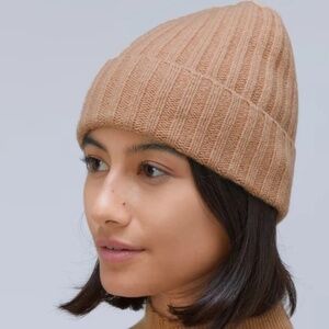 $75 Everlane knit cashmere beanie light caramel hat tan neutral minimalist